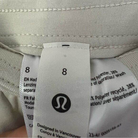 NWOT LULULEMON Softstreme High-Rise Pant- short - Picture 6 of 11